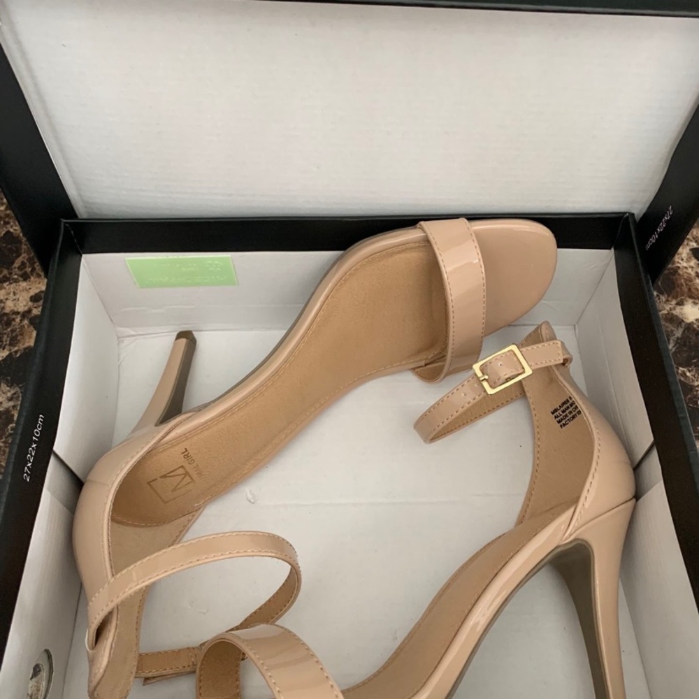 Material Girl Womens